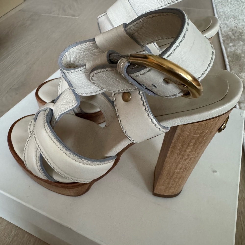 Chloé Ivory Leather Platform Sandals with Wood Block Heel and Gold Hardware - Picture 5 of 5